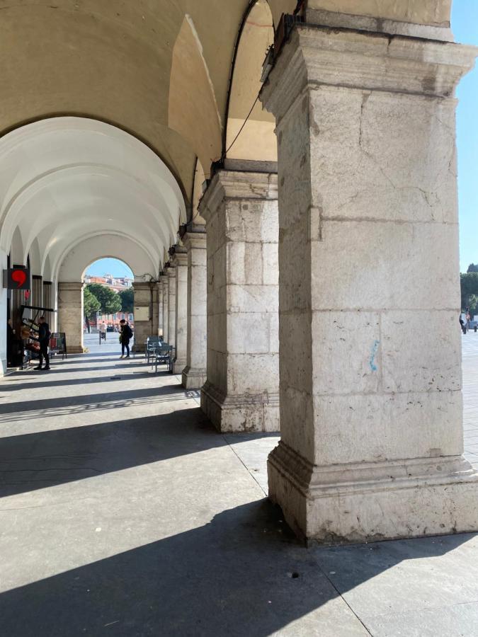 Very Central Apartment With Terrace Nizza Esterno foto